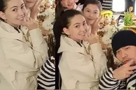昆凌疑怀三胎？聚会合照大肚明显孕味浓，周杰伦曾曝要生5个孩子图片