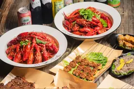 香辣大龙虾、网红烤鸡架，东北油边王，别家吃不到的，这里都有图片