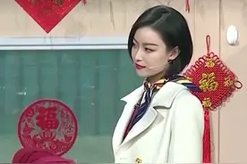 春晚众星造型：杨幂身穿高定，易烊千玺戴假发，张韶涵鼻影浓图片