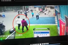 网传成都老人故意踩中学生行李箱碰瓷，摔成股骨碎裂，知情人称信息不实图片
