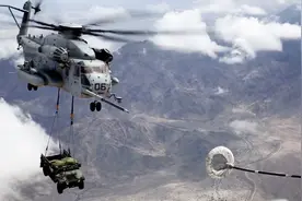 吊运野生悍马还能空中加油？CH-53直升机“海上种马”视频封面