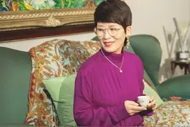 上了年纪的女人，头发长度这样剪刚刚好，年轻10岁还气质时髦图片