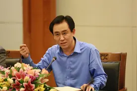 河南周口最知名富豪：身价2000亿，掌舵中国第一大地产集团图片