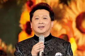 郁钧剑演唱会排场大，69位歌唱家和杨澜助阵，开培训班董文华帮忙图片