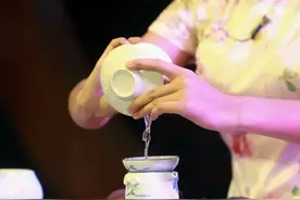 “茶艺”被玩坏，亚文化越界冲击图片
