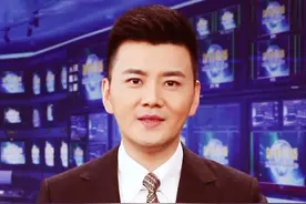 《新闻联播》著名主播严於信：生活中的好儿子好丈夫，爱老家陕西图片