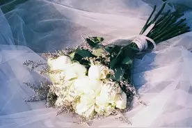 男女关系不纯洁的明显迹象：三方面越界图片
