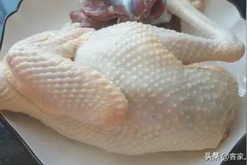 入秋后吃鸡，试试客家一道温补油水鸡做法，肉香汤鲜，好吃又简单图片