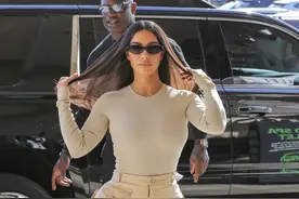 环球美女：金·卡戴珊（Kim Kardashian）图片