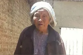 菏泽，一个九十多岁爬树老人的简朴乐观生活图片