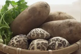 《小娘惹》中娘惹菜豆酱焖猪肉的做法，比红烧肉好吃，做法也简单图片