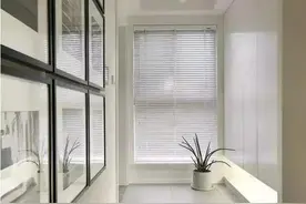 100㎡复式楼简约风，亮点就是各种嵌入式设计，在不同的空间挖洞图片
