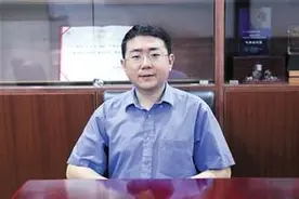杨涛老师简介图片