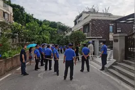 违法违章建筑，拆！图片