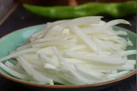 不爱吃白菜？教你白菜清脆爽口又开胃的做法，简单易学，香图片