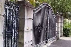 李连杰上海3亿豪宅，院内花园变菜棚，保安保洁成“最大赢家”图片