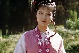 袭人最终为何被蒋玉菡抛弃？你看和她偷试的贾宝玉，曾对她干了啥图片