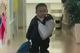 宝宝带伤去幼儿园，绷带造型霸气大佬风，网友：大哥好图片