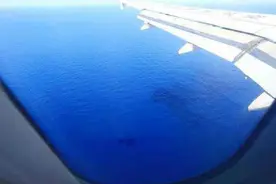南海"填海工程"：永暑岛寸土寸金，为何不拆掉这栋"烂尾楼"？图片