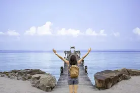 层次高的女人，都懂得低调图片