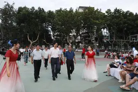 红色主题舞台剧《英雄史诗》汇报演出在西安理工大学举办图片