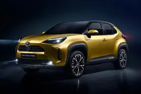 YARiS CROSS图赏：丰田最便宜SUV，跨界造型，双擎+四驱上身图片