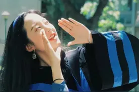 瞒不住了！“魔法袍”美哭2亿网友：原来“霍格沃茨”是真实存在图片