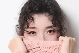 98K女神天海猫名不虚传！虎牙首秀开启，不吃十鸡不下播图片