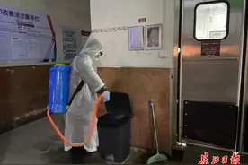 超市多举措减少选购与等候时间图片