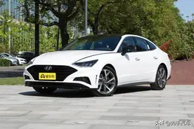 索纳塔270T评析：运动感十足，舒适实用图片