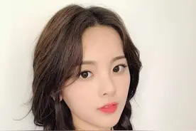 杨超越太适合双马尾辫了，可甜美可文艺可俏皮，化身二次元少女图片