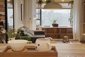 把浴缸放在阳台，你敢吗？像她家这样布置，生活的确很爽图片