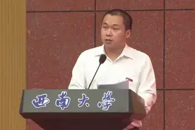 因论文致谢走红的博士回母校演讲：终点由我不由天图片