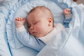 孩子经常夜醒，可能是进入了“睡眠倒退期”，家长可以试试这几招图片