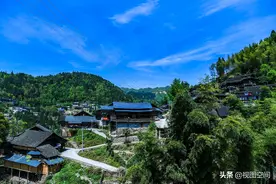 黄渤孙红雷等明星走进深度贫困村，做了一件事，如今全村巨变图片