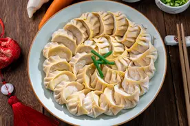 萝卜做馅时，焯水和用盐杀水都不对，教你一招，馅料鲜香不出水图片