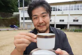 80后的他买下废弃学校，独居的日子一过就是7年，虽孤独却很自由图片