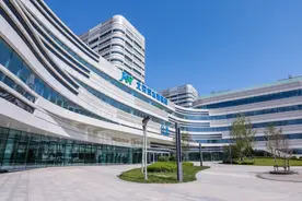 观里这家医院门诊开放首日，记者实地探访图片