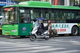 雅安交警告诉你，别花冤枉钱，不合规低速电动车不能买~图片