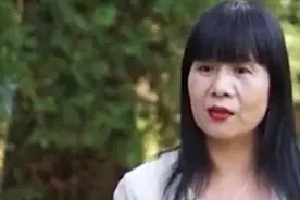 清华学霸王丽红，不顾父母反对嫁去非洲，再见时富豪同学已认不出图片
