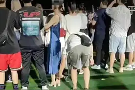 湖北一大学新生偷拍女生裙底被终止入学，我们的教育缺失了什么？图片