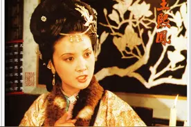 红楼梦里的周姨娘是什么身份？从王熙凤骂平儿的一句话可以看出图片