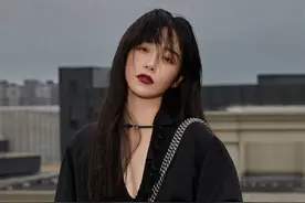 阚清子经历了什么？变回长发后竟然美到我不敢认图片