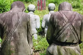 永久跪在中国的4个日本兵，日本要求拆除，中国：先答应三个条件图片