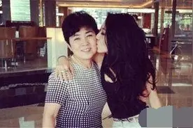 曲婉婷为贪污3.5亿入狱母亲喊冤！被骂上热搜第一：不配为人图片