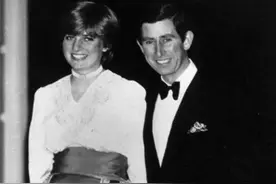 40年前，戴安娜第一次穿马面裙见家长，笑容甜美渴望纯洁的爱情图片