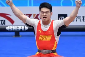 为何举重冠军总是中国人？东亚无病夫，比起西方人我们理应更强壮图片