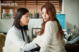 高三女生挤出“母乳”，却坚称自己是处女，罪魁祸首是“胃药”图片