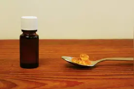 维生素D忘记吃，断断续续补，有问题吗？一天中哪个时间吃最好？图片