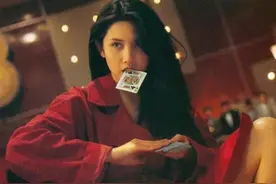 王晶老婆与邱淑贞对比，这差距还真大，网友：没有对比就没有伤害图片